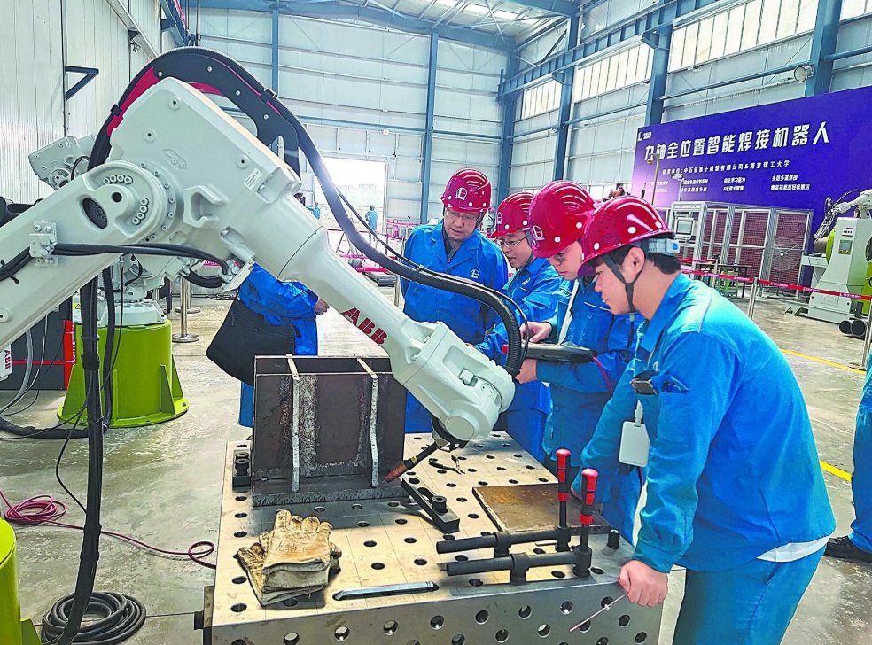 AI賦能科研與石油化工行業：智能發現引領高效變革